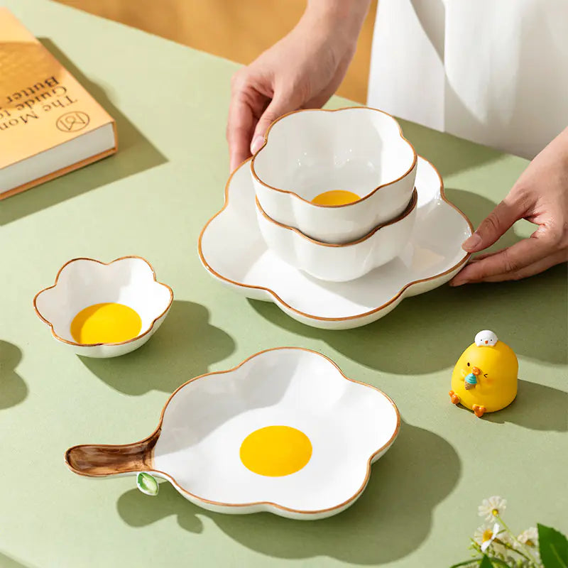 Kitchen & Dining